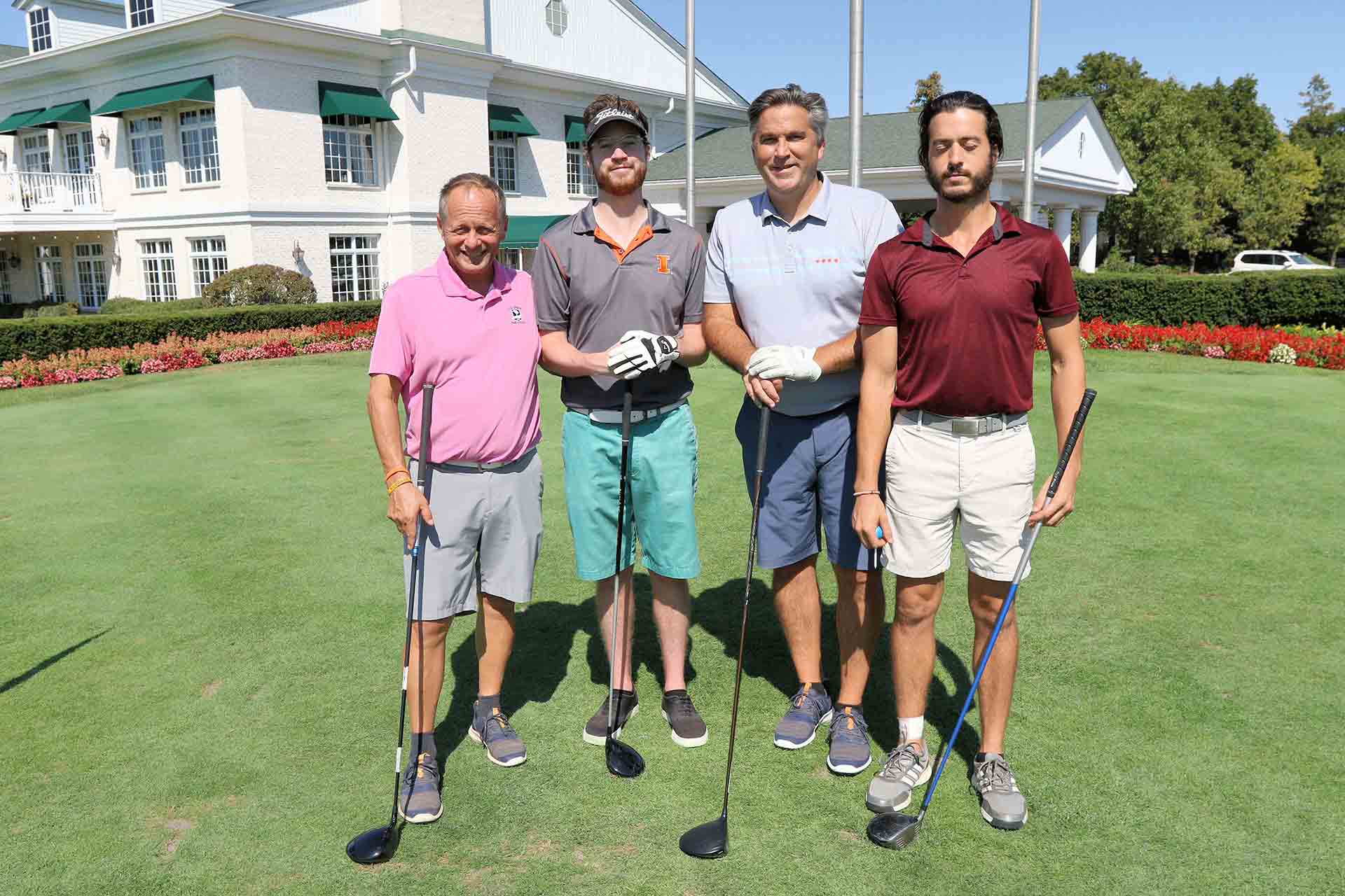 2021-endowment-classic-group-of-golfers-together