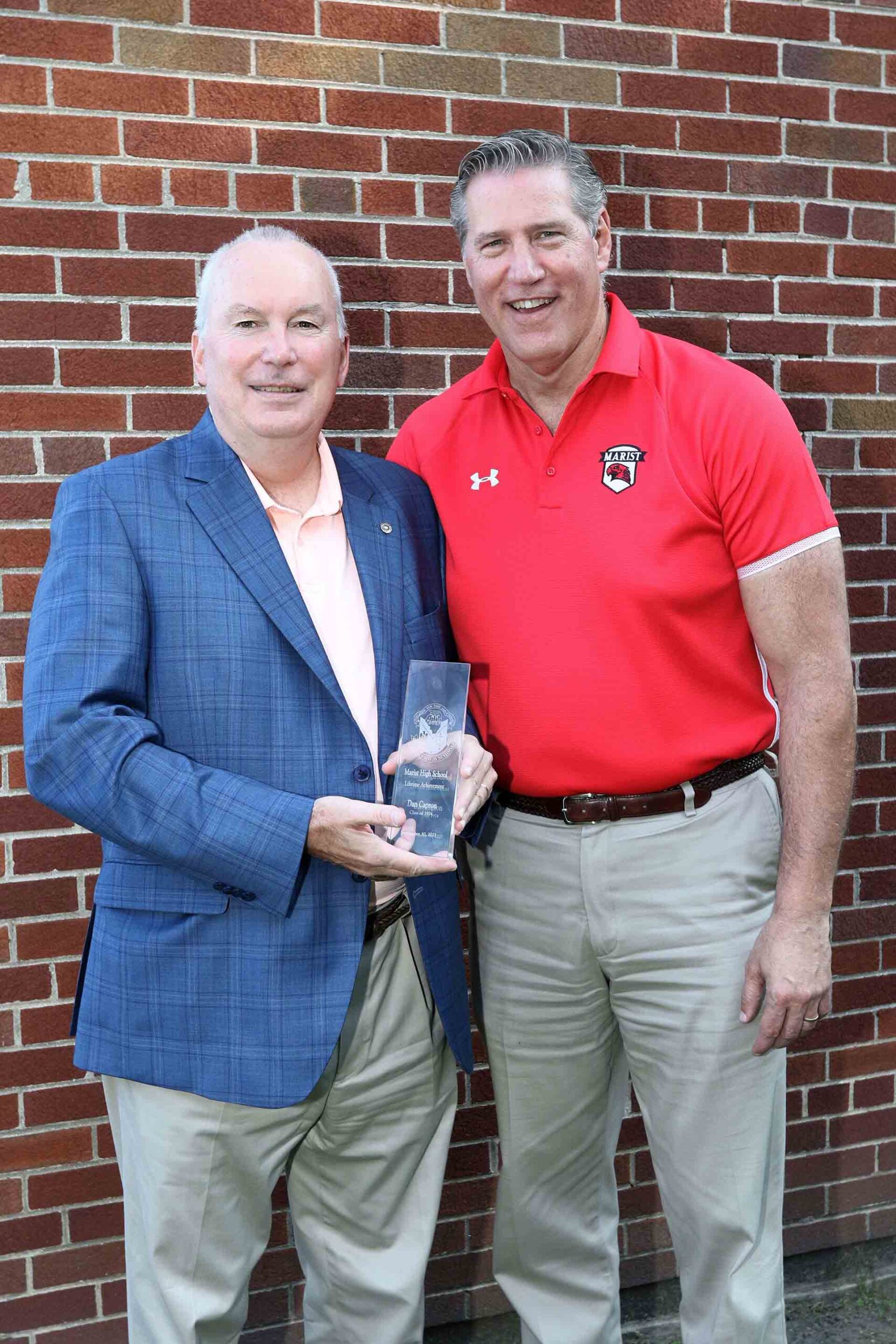2021-hall-of-fame-ceremony-dan-capron-with-president-tucker