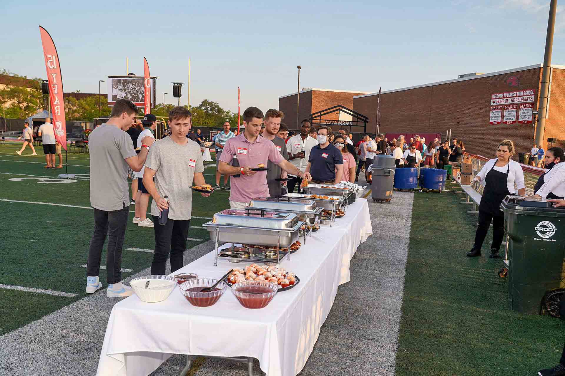 alumni-reunion-2021-people-in-line-for-food