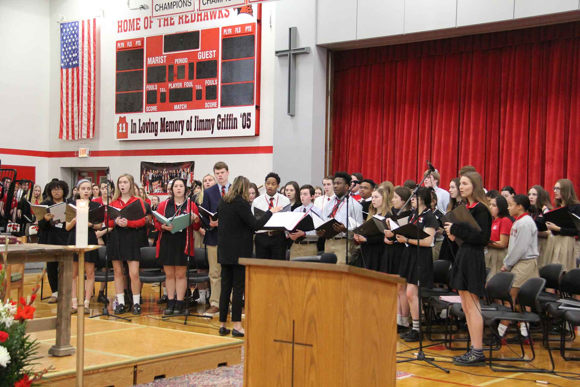 catholic-schools-week-mass-2020-group-of-students-singing-together