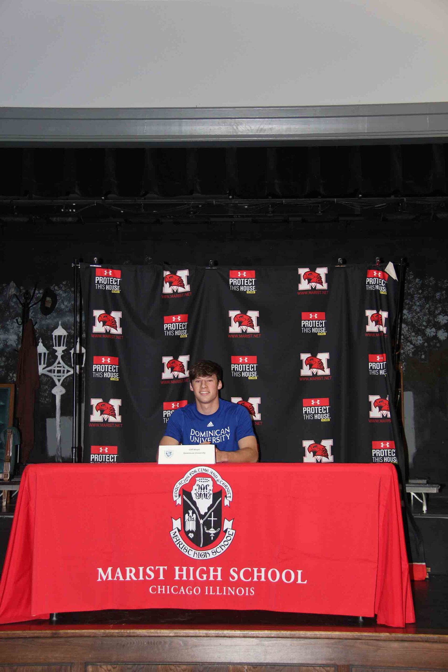 college-signing-november-2021-cliff-mayer-smiling