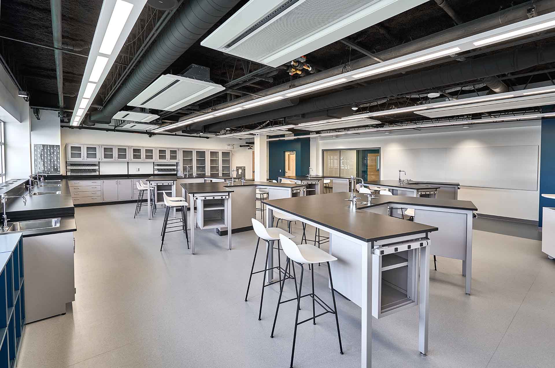 marist-science-wing-lab-with-tall-chairs