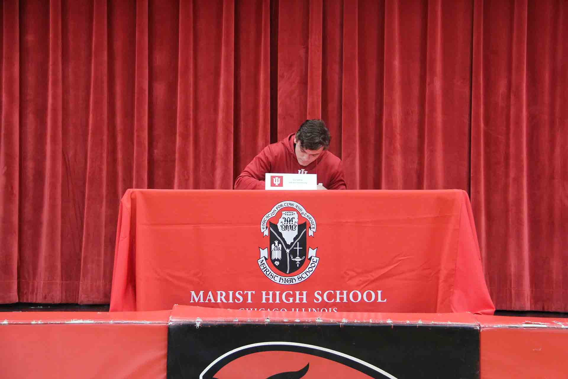 marist-student-signs-for-college