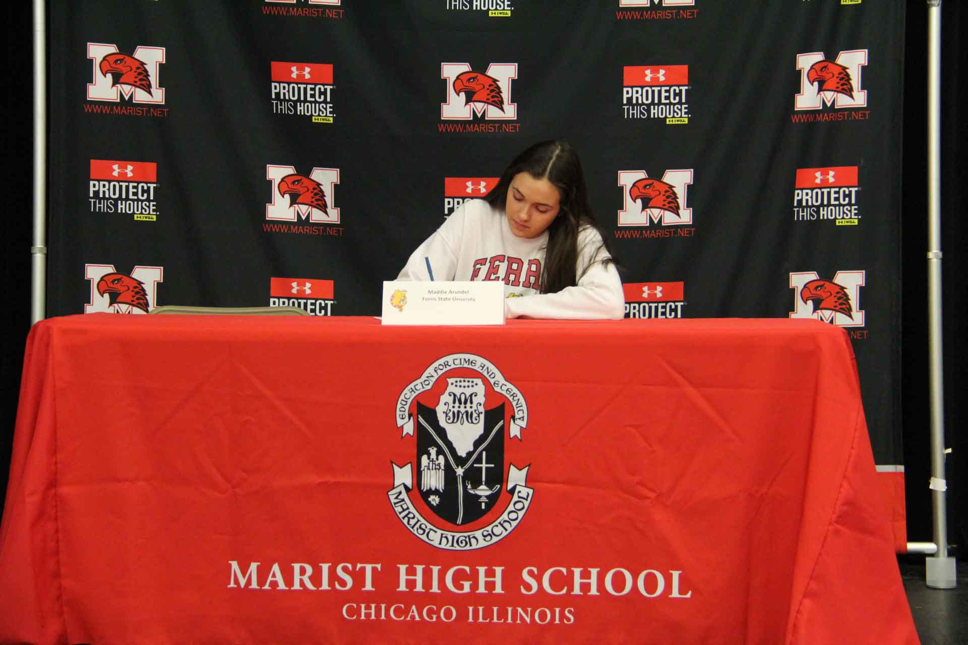 nli-signing-november-2019-student-signs-to-ferris-state