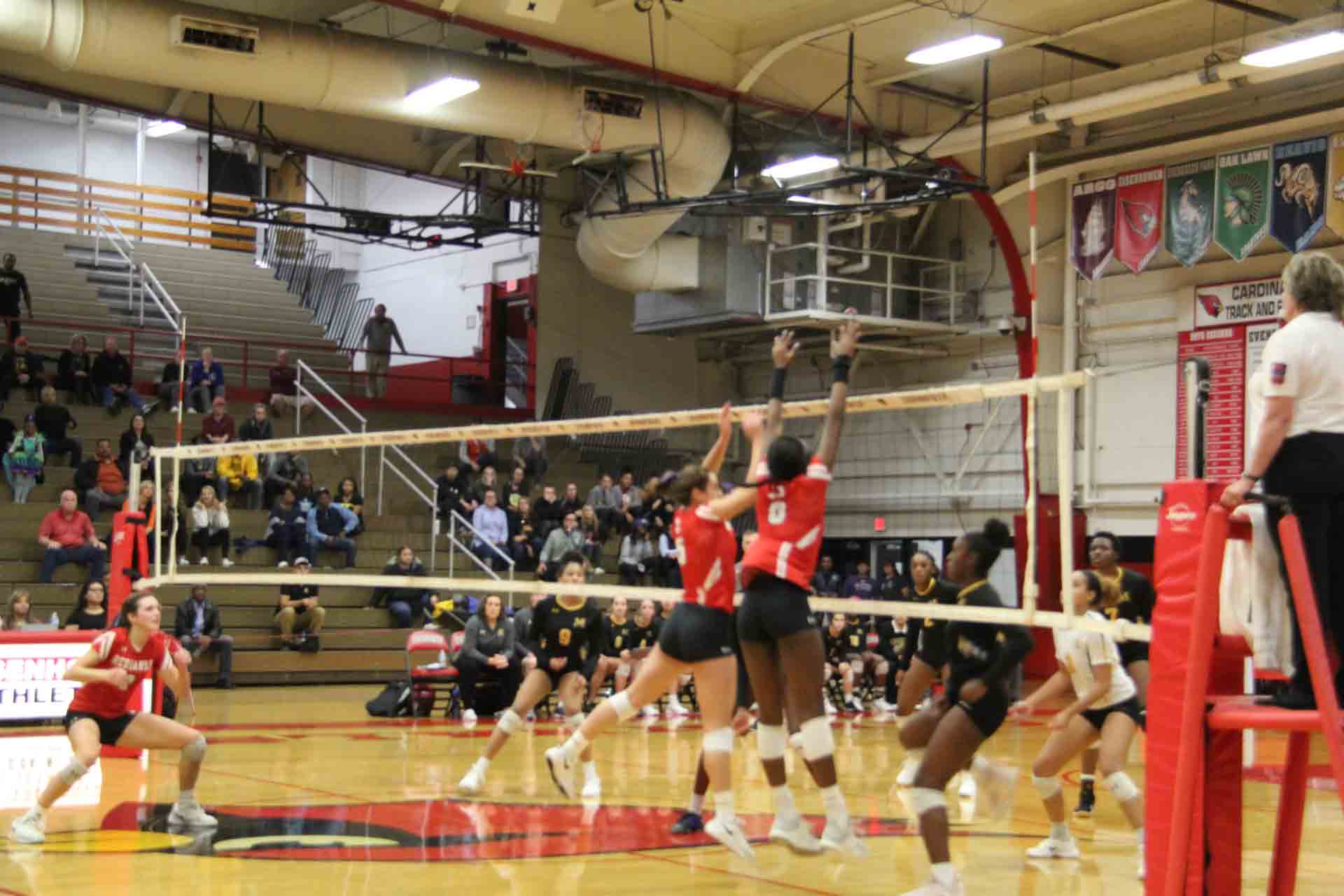 volleyball-sectional-final-vs-marian-catholic-09