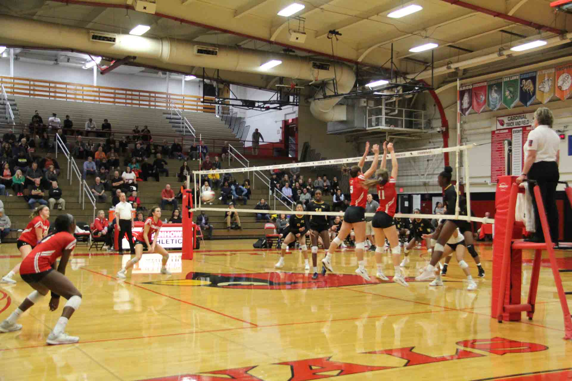 volleyball-sectional-final-vs-marian-catholic-17